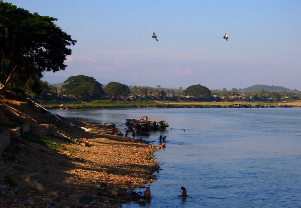 Afternoon sun over the Ayeyarwaddy, Burma Afternoon sun over the Ayeyarwaddy, Burma