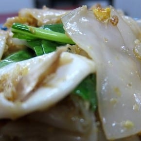 Pad-Siew in Bangkok's Victory Monument Area
