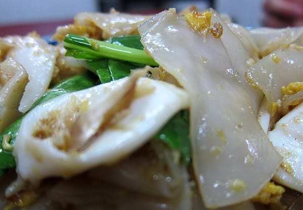 Pad-Siew in Bangkok's Victory Monument Area Pad-Siew in Bangkok's Victory Monument Area